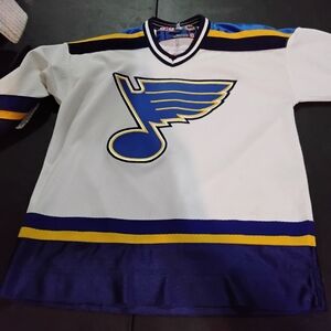 St. Louis Blues CCM 1995-96 away vintage replica hockey jersey.  Boys  XL